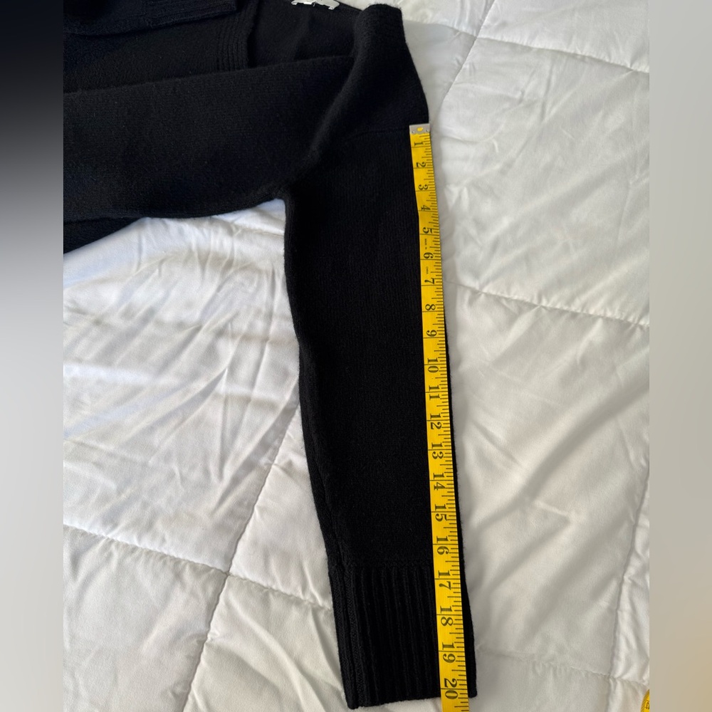 Vince 100% Cashmere V-Neck Sweater - Classic Black - Size XXS (Fits XS) - Picture 10 of 12